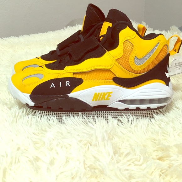 nike air max speed turf university gold